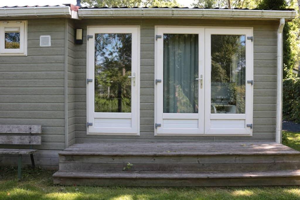Een Chalet Met Prive Sauna En Tuin Villa Tzummarum Kültér fotó